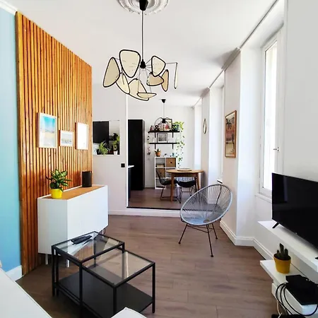 Bright 45m Near The Palais Gallien Apartment